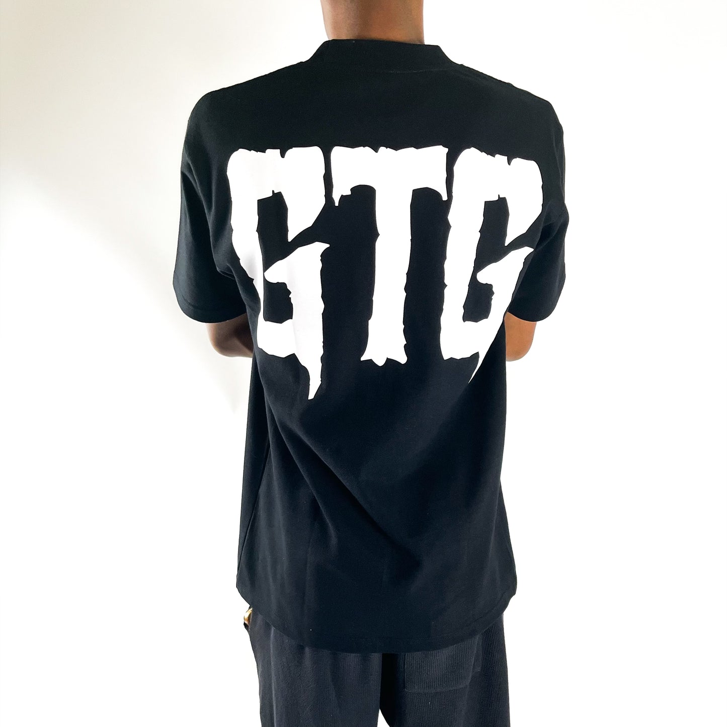 GTG "BOONDOCKS."  *BLACK* TEE